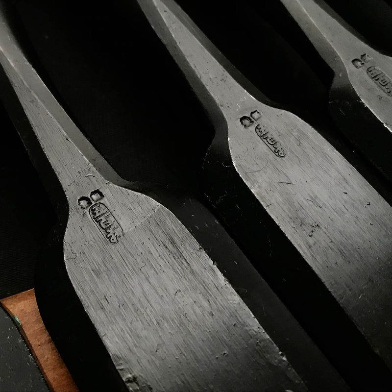 Ioroi Timber chisels with white steel by Ioroi Hideo 五百蔵秀夫作 五百蔵 叩鑿  Tatakinomi
