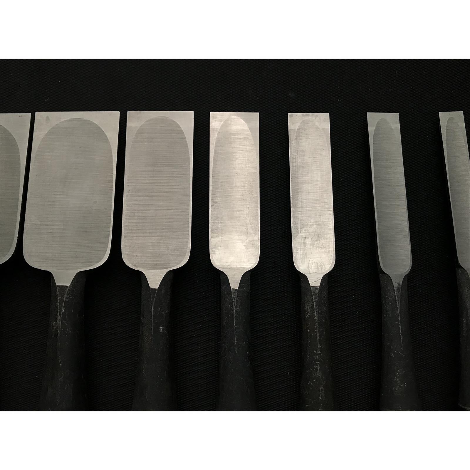 オールドストック 山廣初期作品の卓上ノミセット 岡山猛作 追入10本組鑿 山弘 三分長柄 オイレノミ