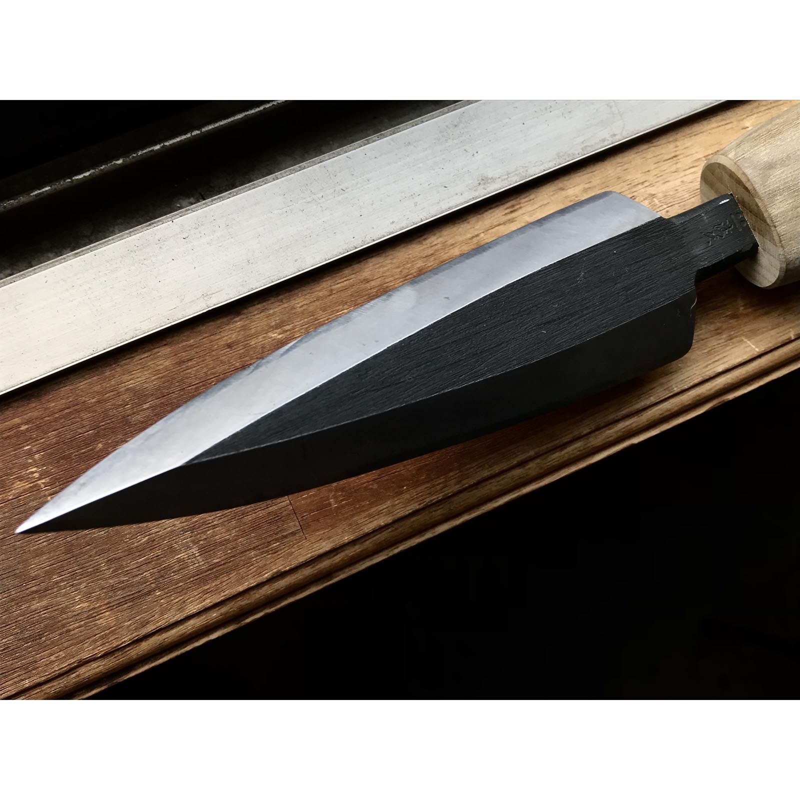 渡辺清栄作 家紋清久 100℃戻し 槍鉋 135mm – YAMASUKE KurashigeTools